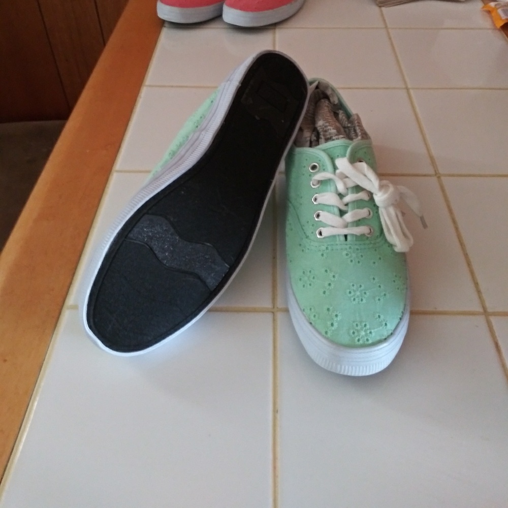City sneaks lace canvas